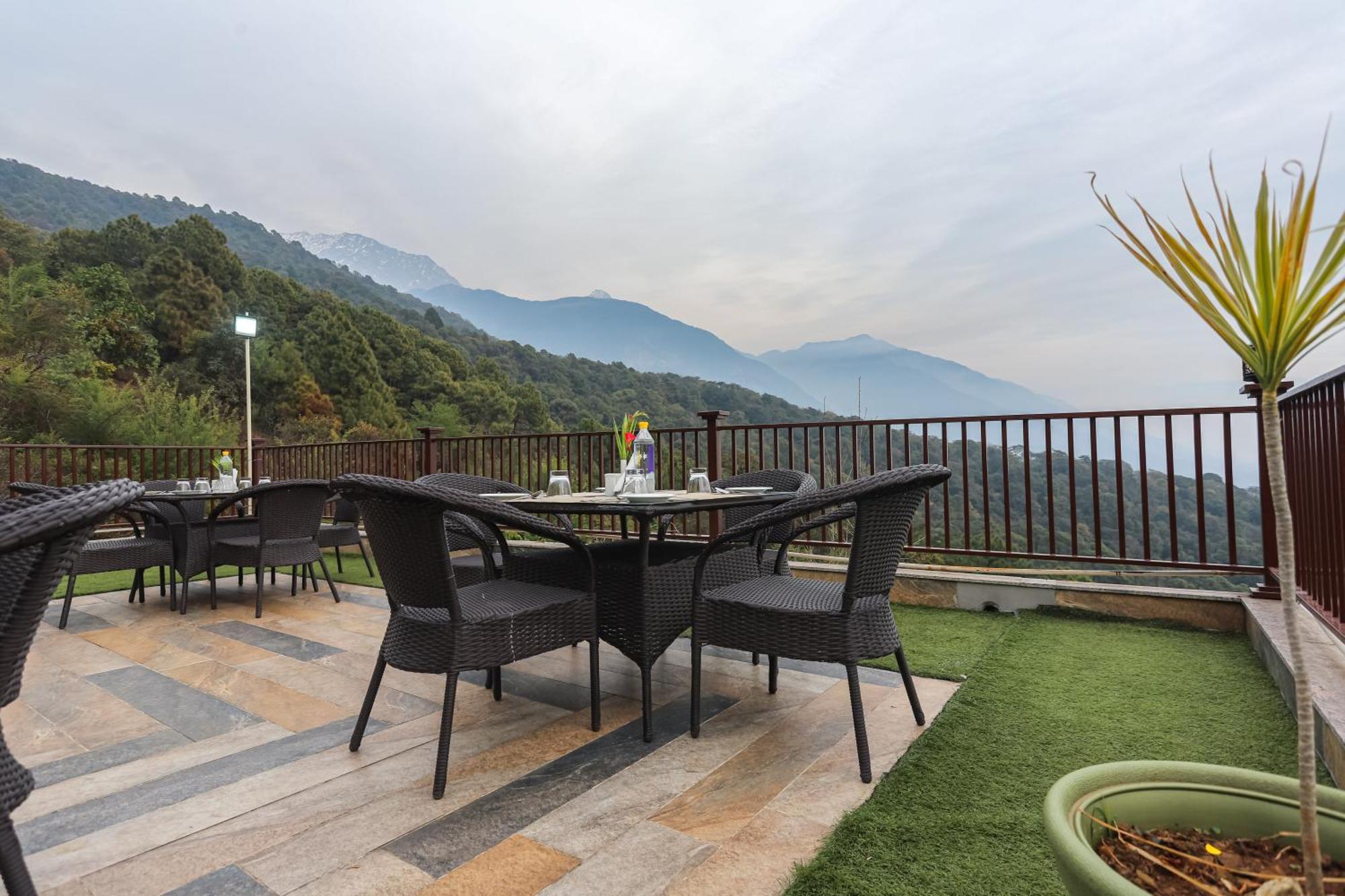 Regenta Resort Exotica Dharamshala On Hilltop Екстериор снимка