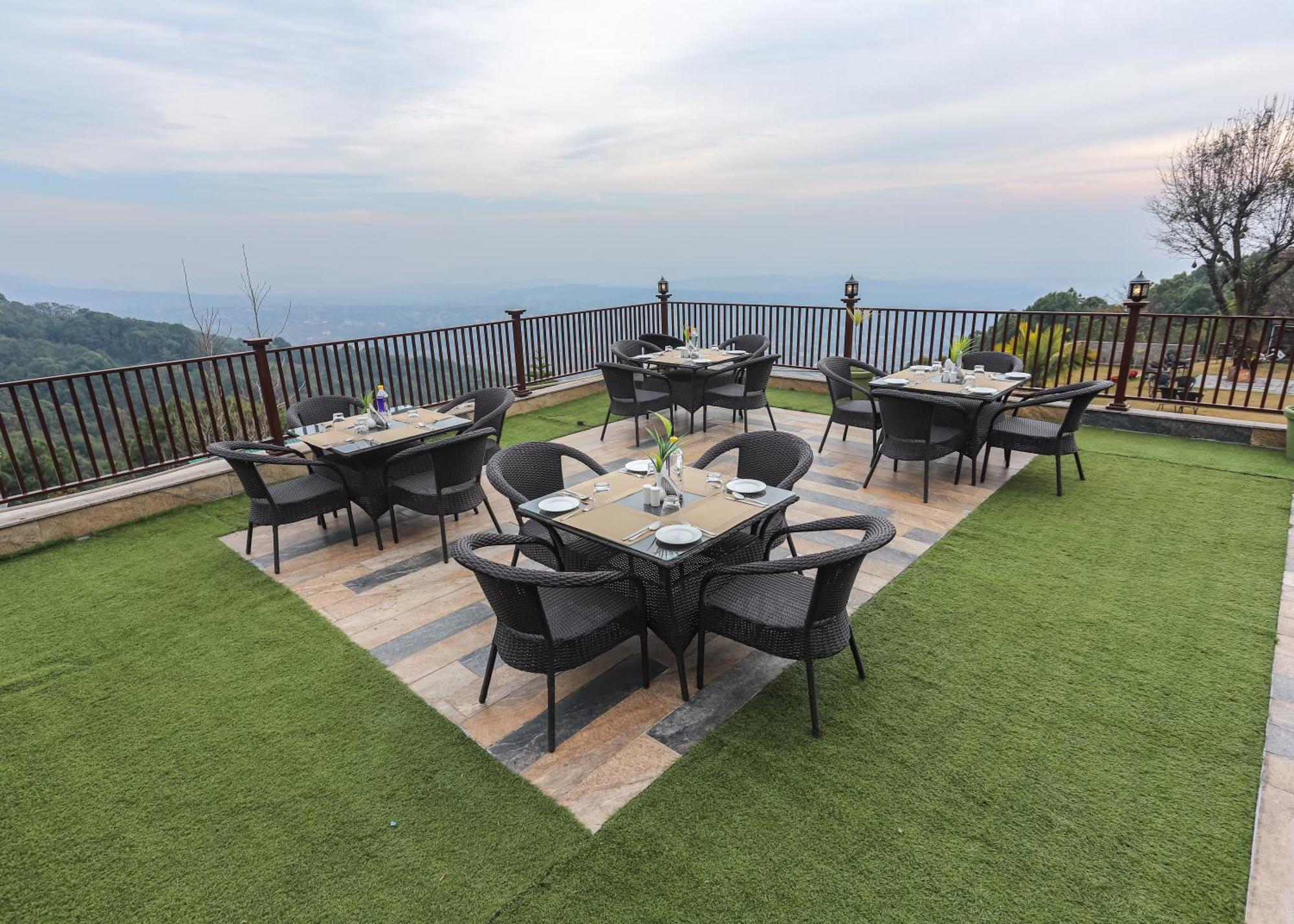 Regenta Resort Exotica Dharamshala On Hilltop Екстериор снимка